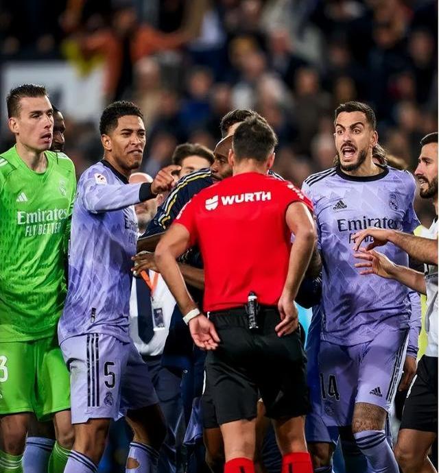 华体会-包含豪门之争：马德里竞技对阵瓦伦西亚，激情碰撞的词条  第2张