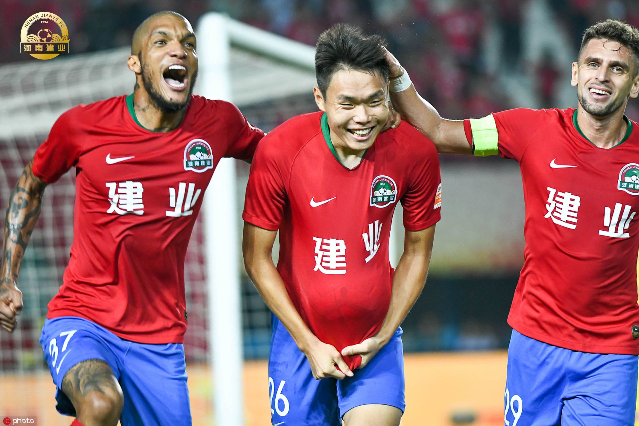 华体会app-包含富力客胜：广州富力客场战胜河南建业，积分榜逐步攀升的词条  第1张