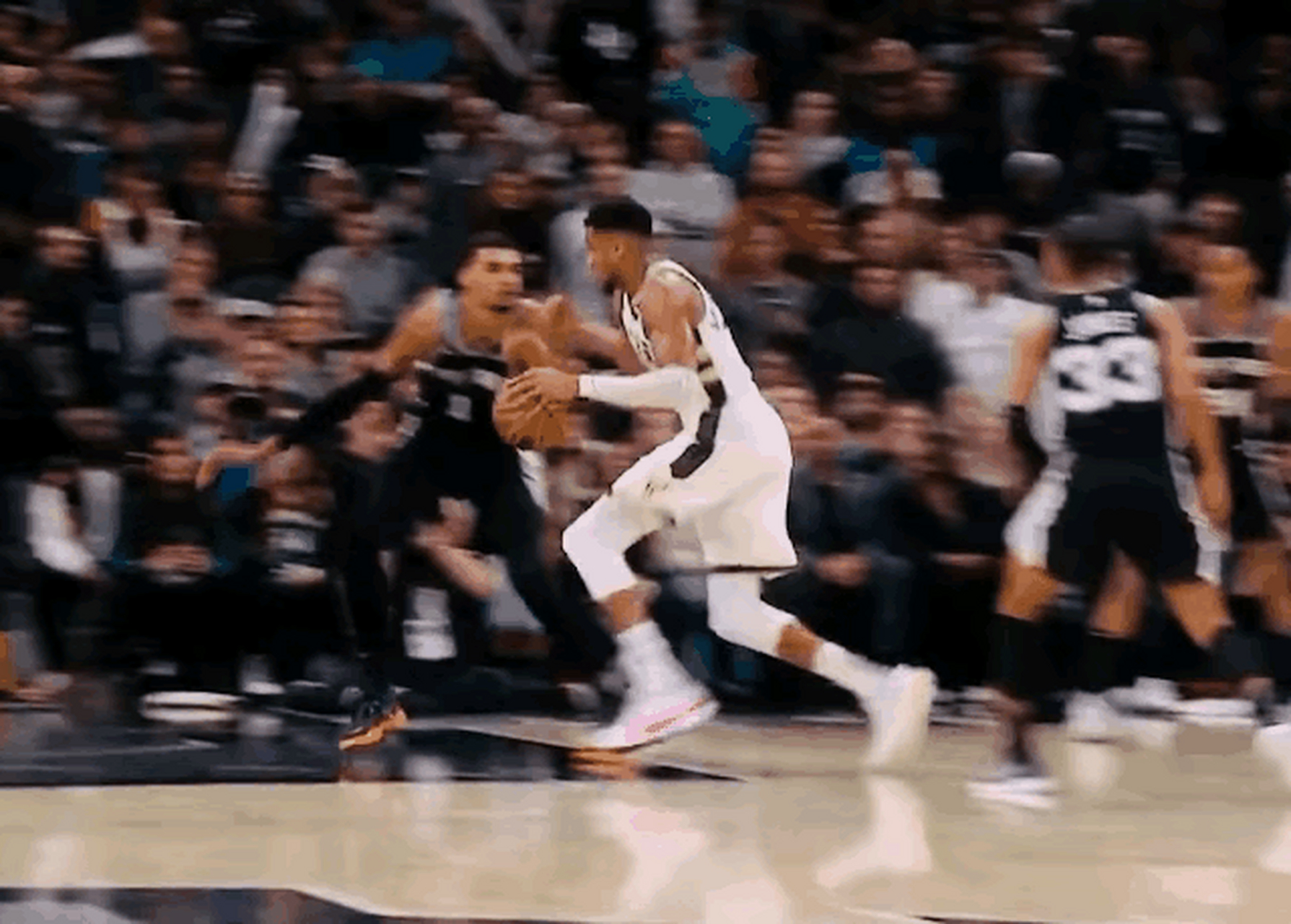 华体会登录-雄鹿擒马刺,字母哥霸气砍下分的简单介绍 第1张 华体会登录-雄鹿擒马刺,字母哥霸气砍下分的简单介绍 第1张