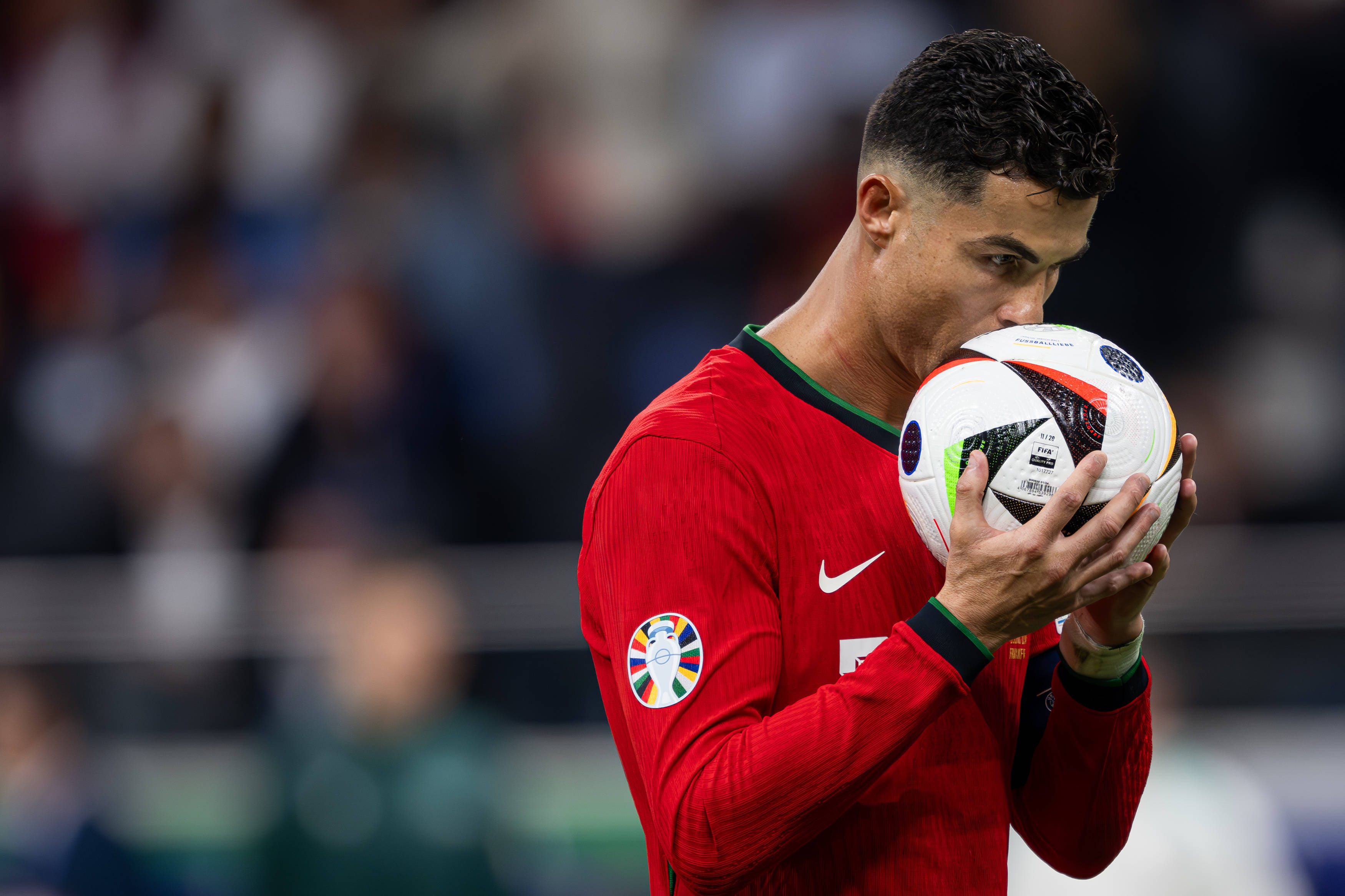 华体会体育-西班牙国家队在欧预赛中取得豪取三分  第2张